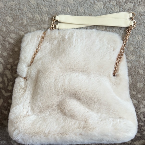 H&M faux fur gold chain shoulder bag Elegant Cream Faux Fur Shoulder Bag nwot - Picture 12 of 14